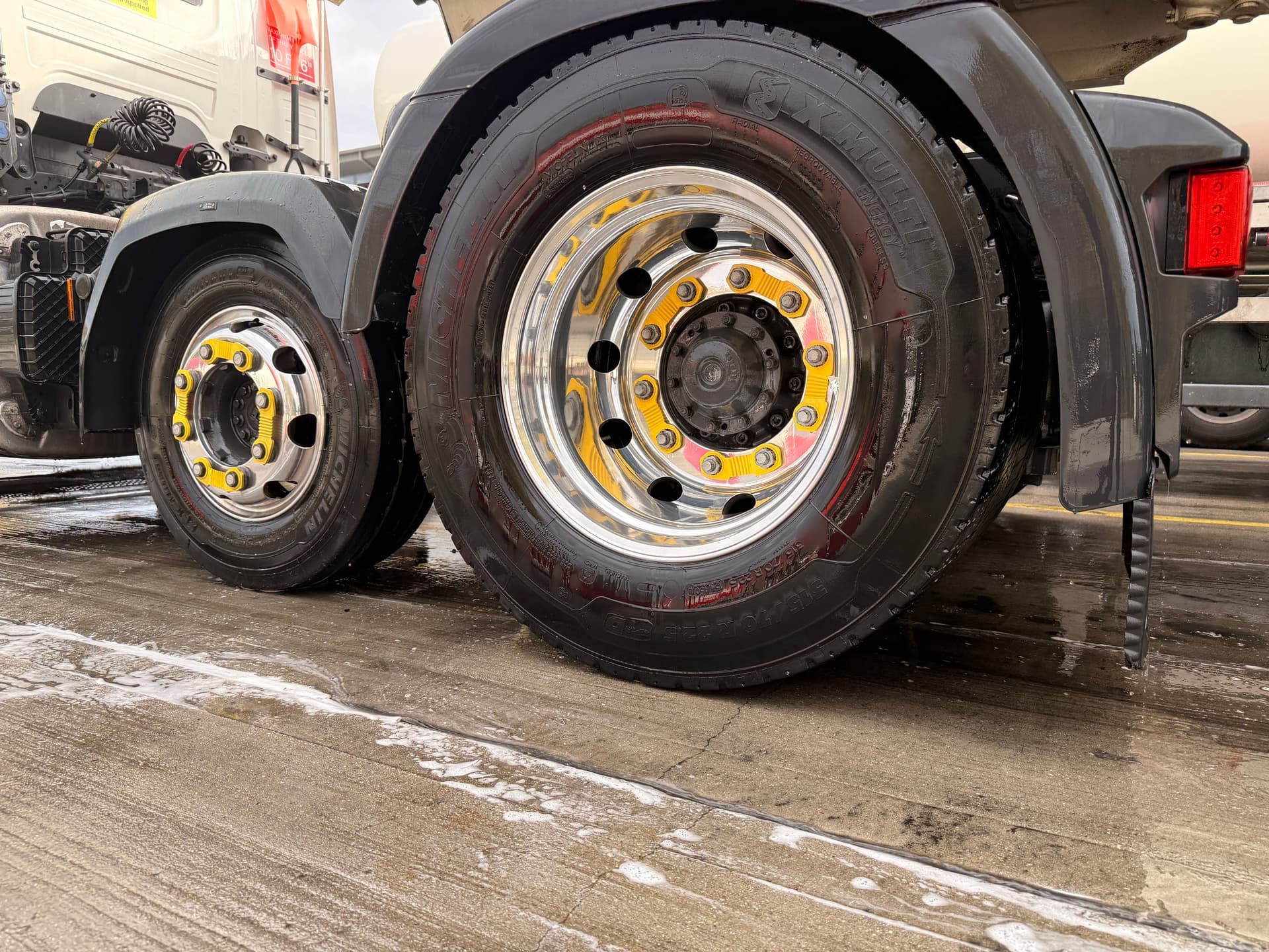 PWS cleaning a commercial fleet vehicle on site